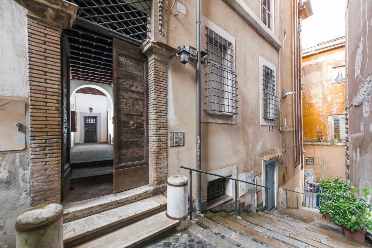 Two Bedrooms Apartment With Solarium With View On San Peter Church And Sant'Angelo Castle روما المظهر الخارجي الصورة
