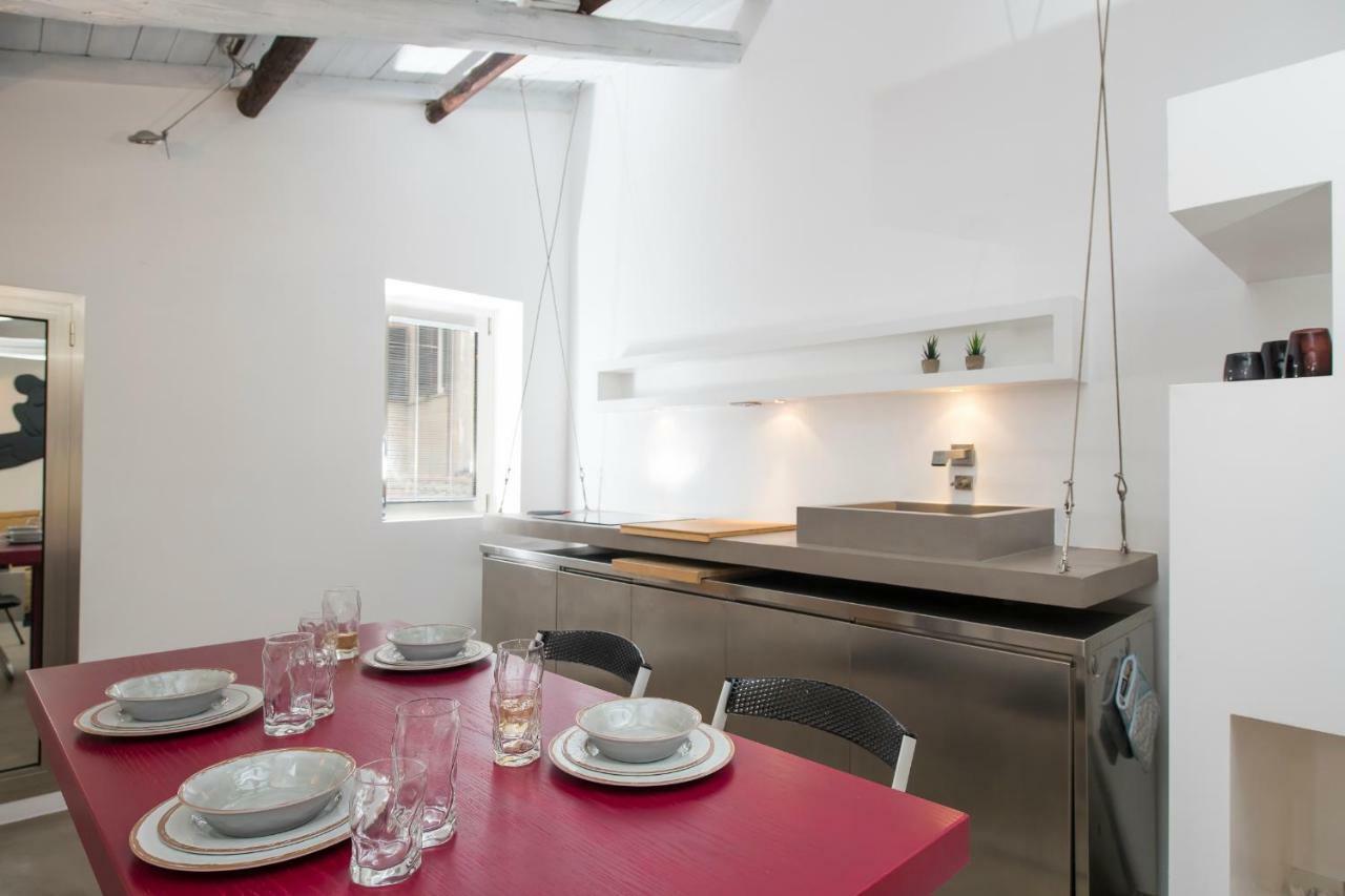 Two Bedrooms Apartment With Solarium With View On San Peter Church And Sant'Angelo Castle روما المظهر الخارجي الصورة