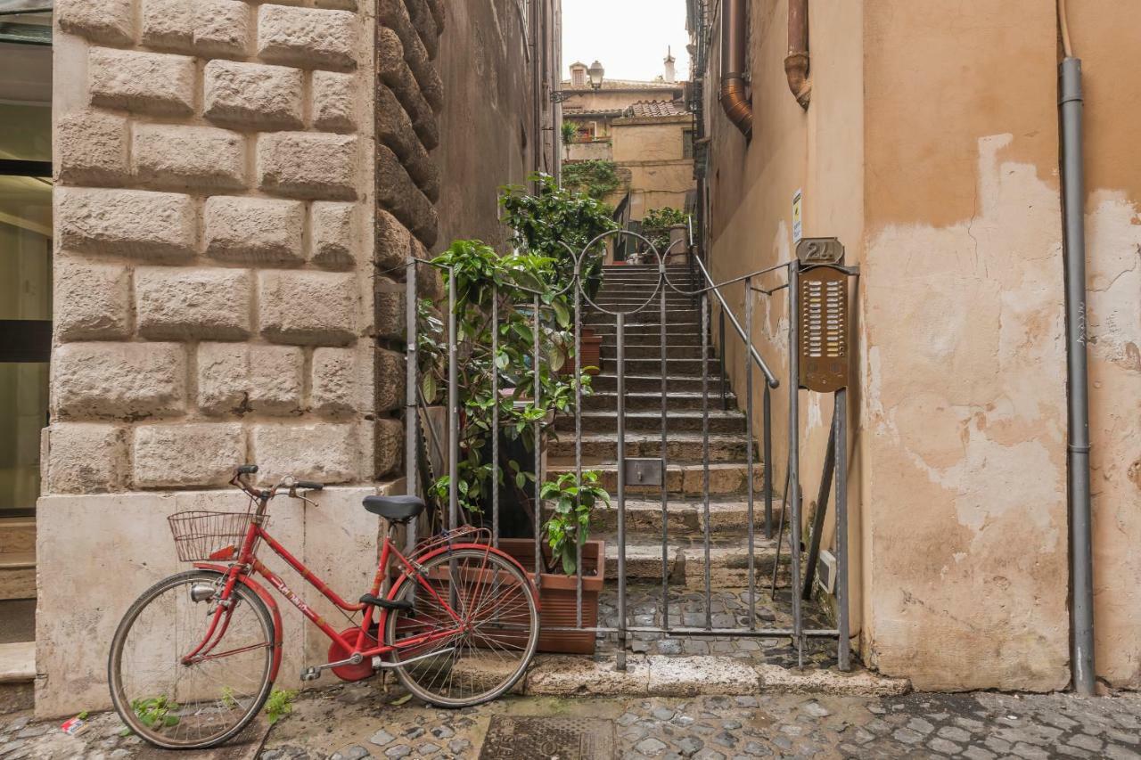 Two Bedrooms Apartment With Solarium With View On San Peter Church And Sant'Angelo Castle روما المظهر الخارجي الصورة